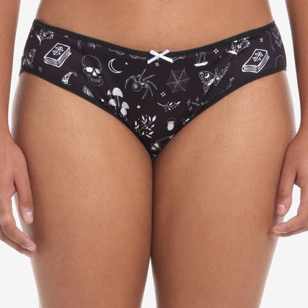 Witchy Items Panty Hot Topic Halloween Goth‎ Gothic